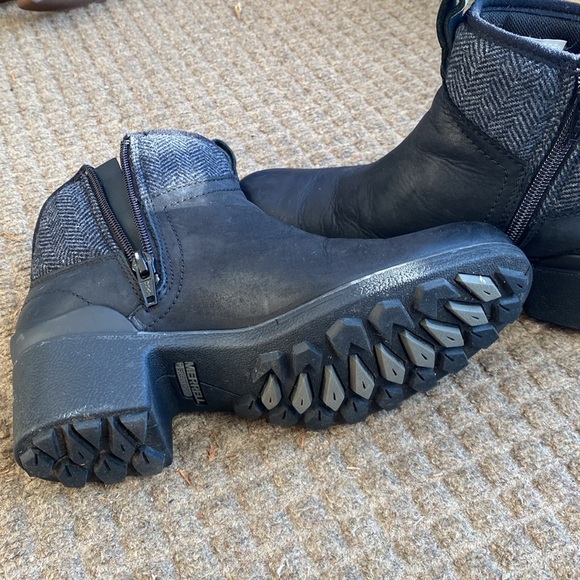Merrell boots - Picture 4 of 4